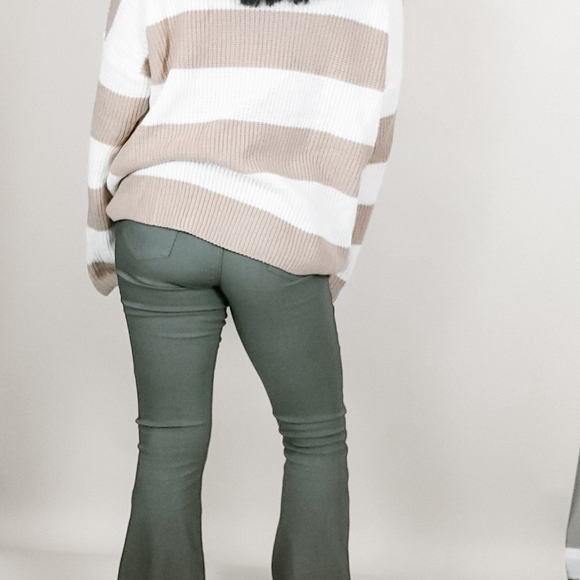 Hyperstretch Flare Jeans - Picture 3 of 5